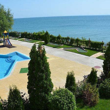 Single Private Apartments In Marina View Fort Beach Sveti Vlas Luaran gambar