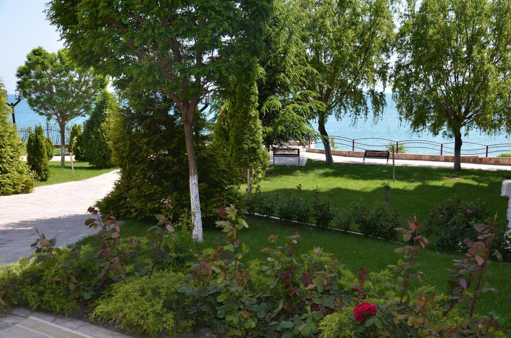 Single Private Apartments In Marina View Fort Beach Sveti Vlas Luaran gambar