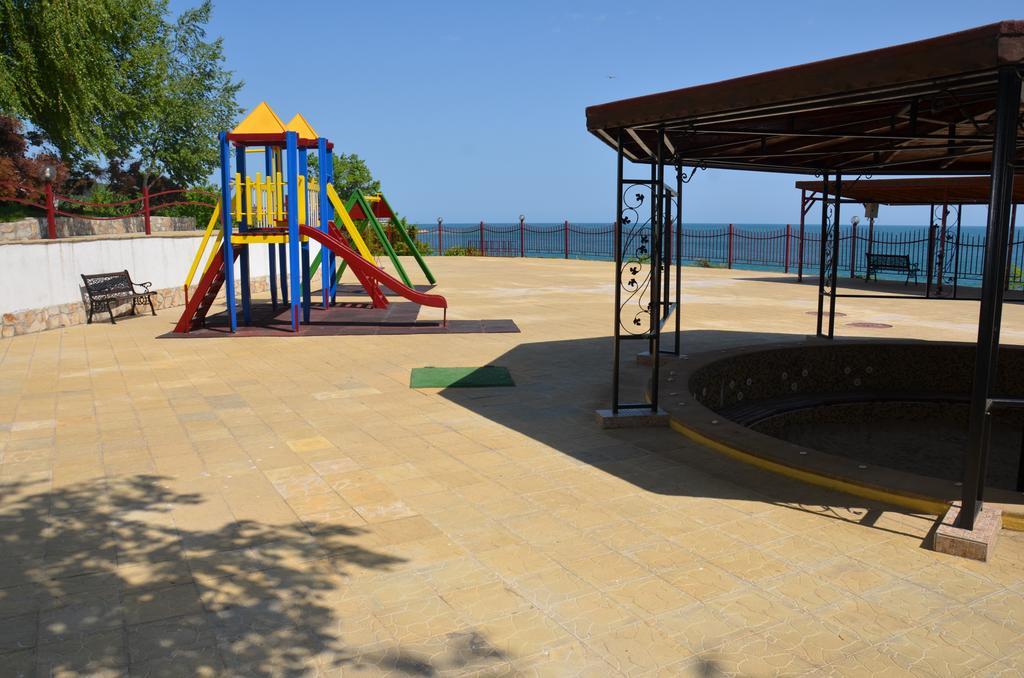 Single Private Apartments In Marina View Fort Beach Sveti Vlas Luaran gambar