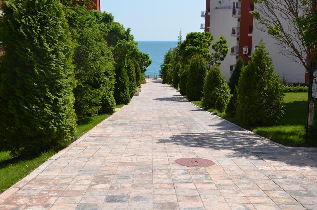 Single Private Apartments In Marina View Fort Beach Sveti Vlas Luaran gambar